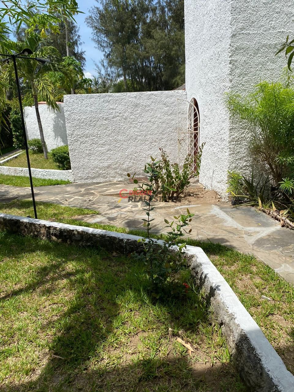 1 bedrooms Flat for sale in MalindiDigger Real estate.Sell and Buy